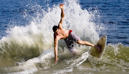 kaiyun网站-欧冠“冷门逆袭”：弱旅的逆天崛起之路，欧冠十大冷门